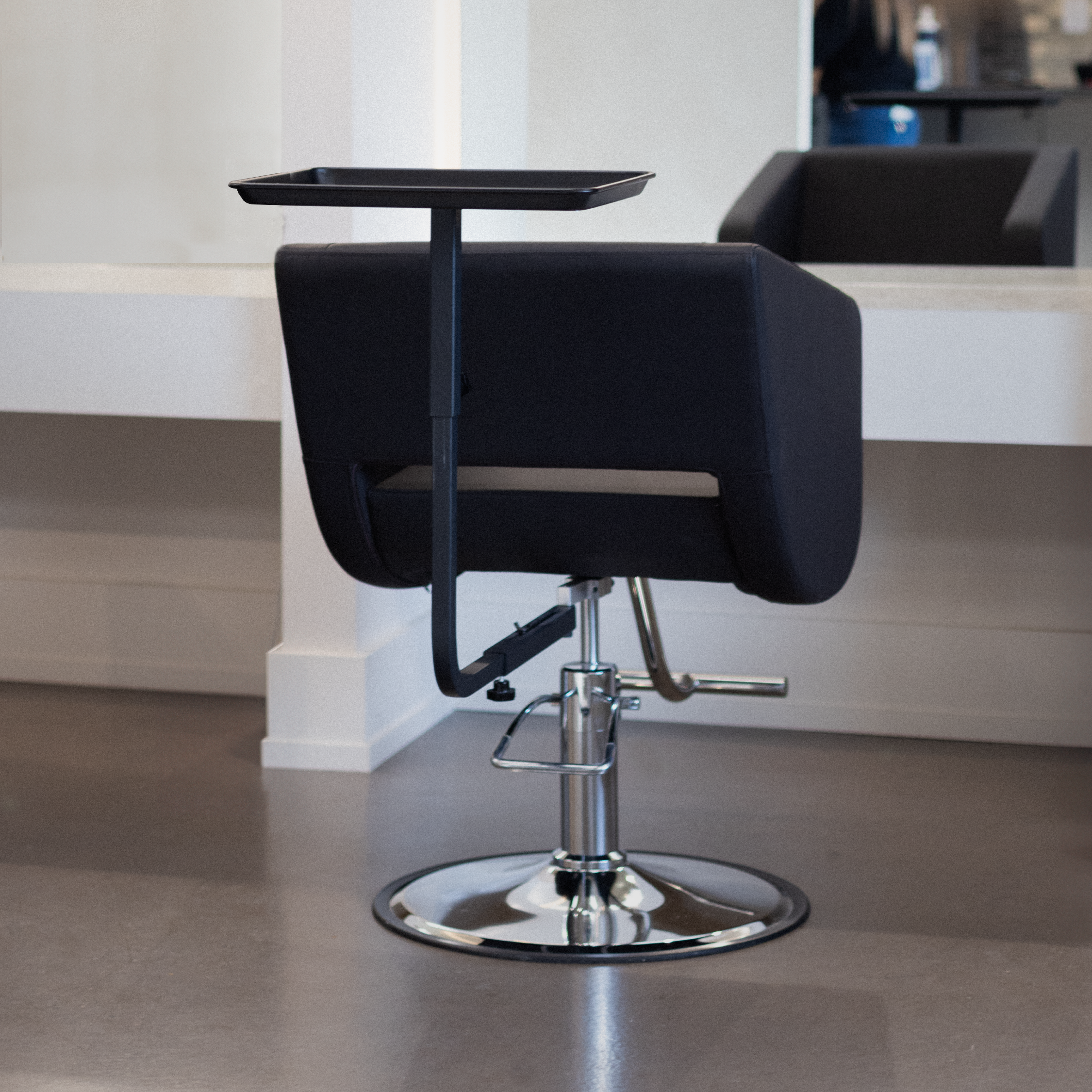 Salon chair with discount wheels